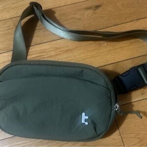 tomtoc - SlingBean-T32 1.5L Sling Bag with RFID Blocking, Belt Bag Fanny Pack